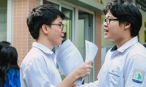Gần 30 thí sinh cạnh tranh 1 suất vào lớp 10 chuyên Anh Trường Chuyên Sư phạm