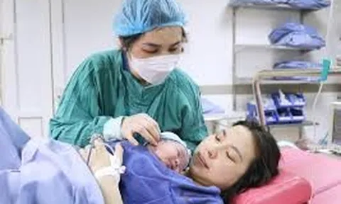 Sinh đủ 2 con trước 35 tuổi được hỗ trợ tối thiểu 2 triệu đồng