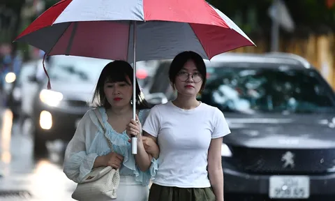 Hà Nội oi nóng nhiều ngày sau đợt mưa lớn