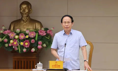 Nguy cơ mới trong giáo dục thời AI: Giáo viên ra đề, học sinh nhờ AI làm bài