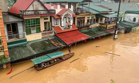 Không khí lạnh gây mưa lớn ở Bắc Bộ, 7 tỉnh được cảnh báo lũ quét và sạt lở