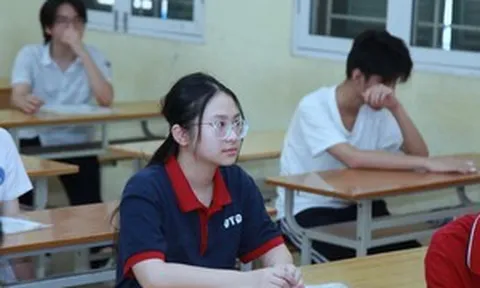 Điểm chuẩn chuyên Hà Nội 2026 biến động lớn, lớp tiếng Hàn tăng hơn 18 điểm