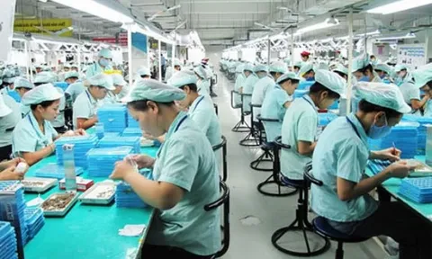 Áp lực chi tiêu gia tăng, công đoàn kiến nghị tăng lương tối thiểu vùng năm 2027