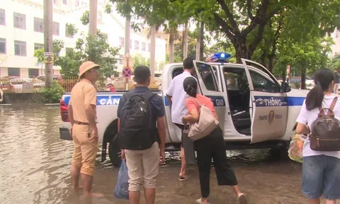 Mưa dông diện rộng từ Bắc vào Nam, người dân cần đề phòng ngập úng và thời tiết cực đoan