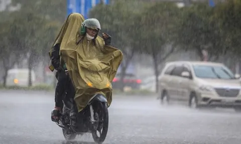 Thời tiết ngày 13/7: Mưa dông tiếp diễn ở nhiều khu vực, người dân chủ động ứng phó