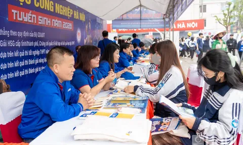 STEM tiếp tục giữ "sức nóng", điểm chuẩn khối kỹ thuật khó giảm