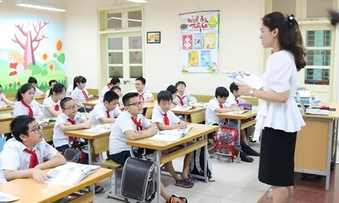 Đề xuất gỡ vướng bổ nhiệm, xếp lương giáo viên, bảo đảm quyền lợi đội ngũ nhà giáo