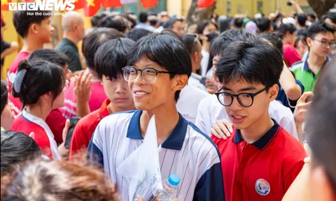 Bộ GD&ĐT đề xuất bỏ môn thi thứ ba trong kỳ thi vào lớp 10