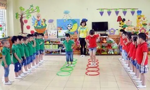 Từ 1/11, trẻ 5-6 tuổi thuộc diện phổ cập được hưởng chính sách hỗ trợ học phí