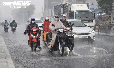 Miền Trung và Nam Bộ tiếp tục mưa lớn, Bắc Bộ ngày nắng