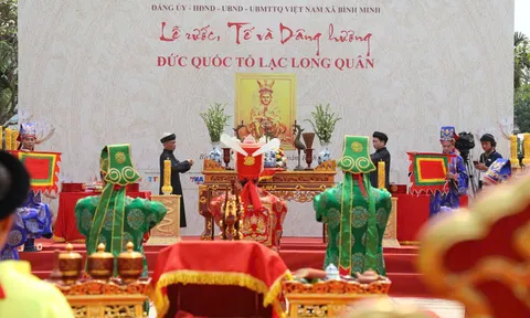 Lễ rước, tế và dâng hương Đức Quốc Tổ Lạc Long Quân:  Tiếp nối truyền thống “con Rồng, cháu Tiên”