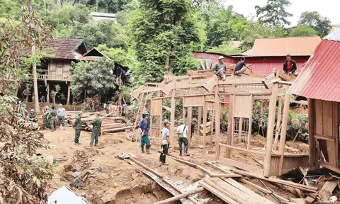 Thủ tướng yêu cầu báo cáo tiến độ xây dựng, sửa chữa nhà ở cho Nhân dân sau bão, lũ theo tuần