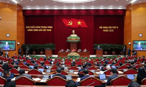Thông cáo báo chí ngày làm việc thứ nhất Hội nghị Trung ương 15, khoá XIII