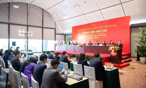 Thường trực Ban Bí thư chủ trì họp báo quốc tế về Đại hội XIV của Đảng