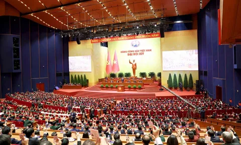 Danh sách 19 đồng chí Ủy viên Bộ Chính trị Ban Chấp hành Trung ương khóa XIV