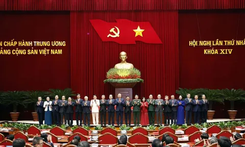 Phân công Ủy viên Bộ Chính trị khoá XIV tham gia Ban Bí thư khoá XIV