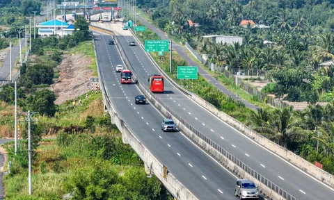 Đưa 5 tuyến cao tốc đã thông xe kỹ thuật vào khai thác trước Tết Nguyên đán Bính Ngọ