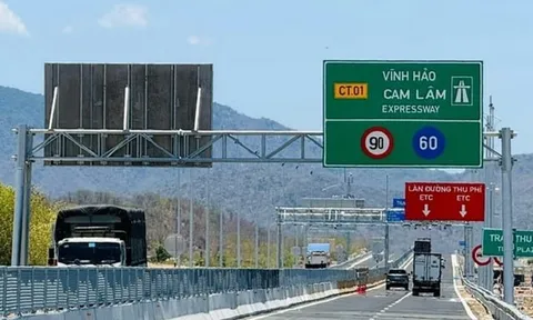 Hôm nay, bắt đầu thu phí 5 đoạn cao tốc Bắc-Nam