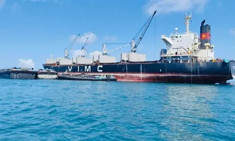 Huy động thêm tàu vận tải cỡ lớn chở dầu từ Vịnh Ba Tư về Việt Nam