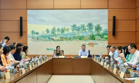 Thủ tướng Lê Minh Hưng phân tích, làm rõ về mục tiêu tăng trưởng 2 con số