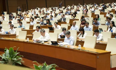 Hôm nay, Quốc hội thảo luận 4 dự án luật và 1 Nghị quyết