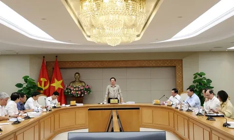 'Dứt khoát không được cắt chỗ này nhưng ghép vào chỗ khác' trong cải cách thủ tục hành chính