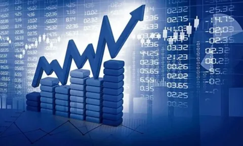 Phát triển nguồn nhân lực chất lượng cao, hiện đại hoá nền giáo dục, thu hút, trọng dụng nhân tài