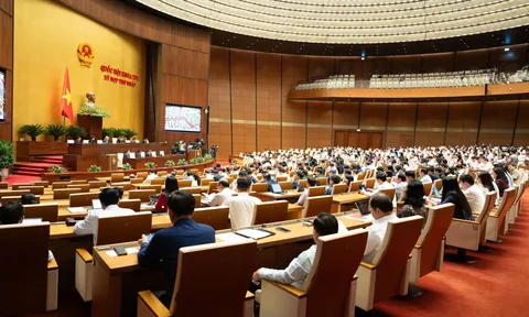 Đại biểu Quốc hội kiến nghị nâng mức lương cơ sở lên 2,65 - 2,7 triệu đồng/tháng