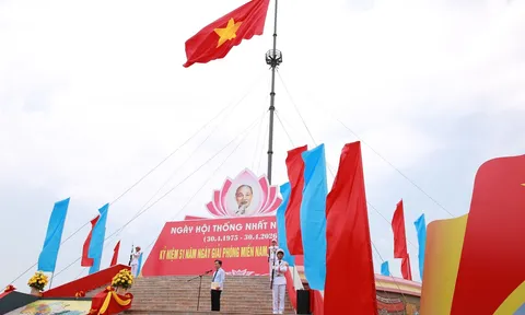 Tổng Bí thư, Chủ tịch nước dự Lễ Thượng cờ 'Thống nhất non sông' tại Hiền Lương - Bến Hải
