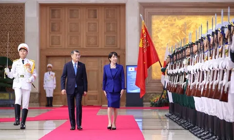 Thủ tướng Lê Minh Hưng chủ trì lễ đón chính thức Thủ tướng Nhật Bản Takaichi Sanae