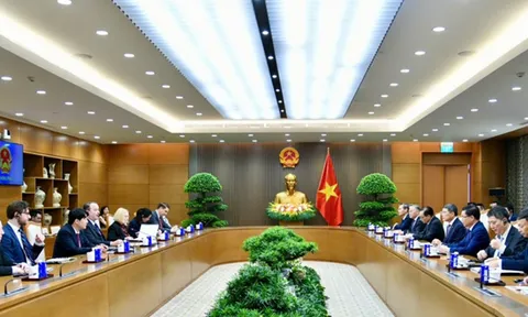 Thủ tướng Lê Minh Hưng tiếp Đại diện Thương mại Hoa Kỳ Rick Switzer