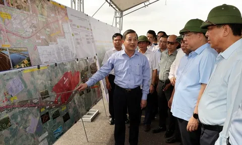 Phải tập trung cao độ nguồn lực để triển khai dự án sân bay Gia Bình, tuyến đường Vành đai 4 - Vùng Thủ đô
