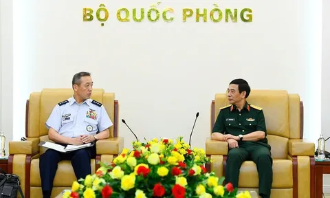 Phó Thủ tướng, Bộ trưởng Bộ Quốc phòng Phan Văn Giang tiếp Tham mưu trưởng Liên quân Nhật Bản