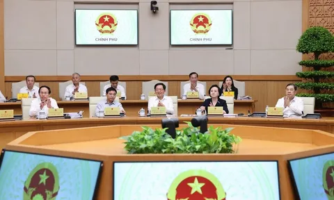 Tiếp cận trực diện các vấn đề, xây dựng các kịch bản điều hành tăng trưởng kinh tế chi tiết hơn nữa