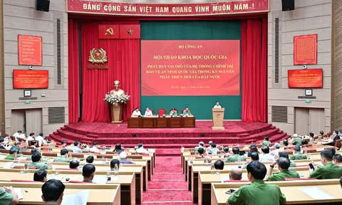 Thường trực Ban Bí thư dự hội thảo về bảo vệ an ninh quốc gia trong kỷ nguyên phát triển mới của đất nước