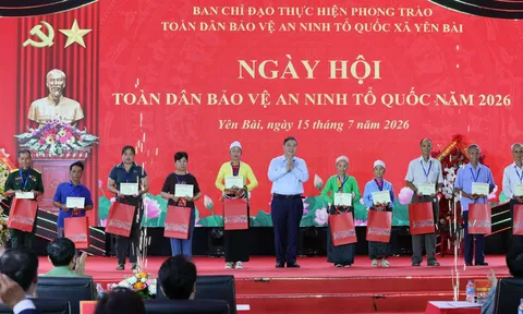 Phó Thủ tướng Thường trực Phạm Gia Túc dự Ngày hội Toàn dân bảo vệ an ninh Tổ quốc năm 2026 tại xã Yên Bài