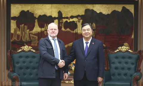 Phó Thủ tướng Thường trực Phạm Gia Túc tiếp lãnh đạo Tập đoàn năng lượng RusHydro