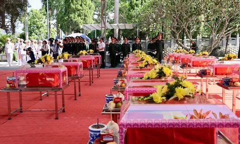 Xúc động lễ viếng, lễ truy điệu và an táng 34 hài cốt liệt sĩ tại Nghĩa trang Liệt sĩ Vị Xuyên