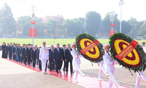 Kỷ niệm 79 năm Ngày Thương binh-Liệt sĩ: Lãnh đạo Đảng, Nhà nước tưởng niệm các Anh hùng liệt sĩ và viếng Chủ tịch Hồ Chí Minh