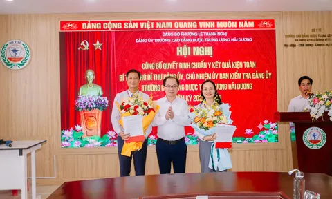 Công bố chuẩn y Bí thư, Phó Bí thư Đảng ủy Trường Cao đẳng Dược Trung ương Hải Dương