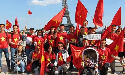 Nghị quyết số 23: Phát huy hiệu quả nguồn lực người Việt Nam ở nước ngoài phục vụ phát triển nhanh và bền vững