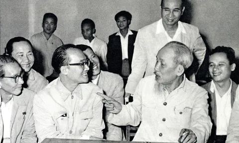Tư tưởng Hồ Chí Minh về bồi dưỡng, trọng dụng nhân tài