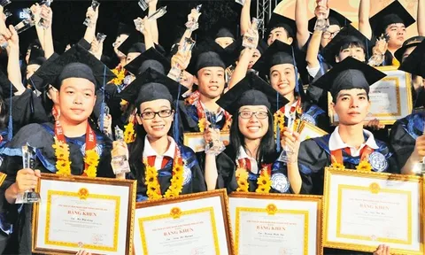 Bảo vệ nền tảng tư tưởng của Đảng trong tình hình mới: Kỷ luật - "bệ đỡ" của nhân tài