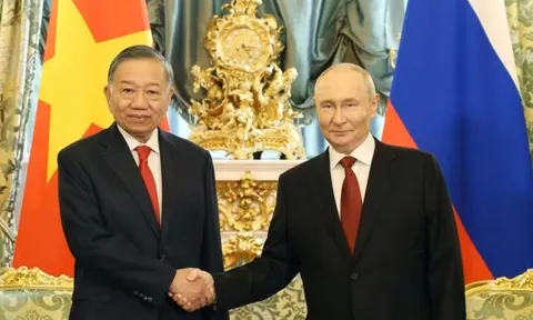Tổng thống Nga Vladimir Putin chủ trì lễ đón và hội đàm với Tổng Bí thư, Chủ tịch nước Tô Lâm
