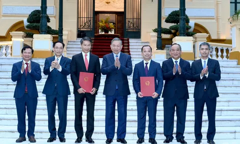 Tổng Bí thư Chủ tịch nước Tô Lâm trao quyết định bổ nhiệm 2 Đại sứ Việt Nam tại nước ngoài