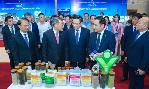 Thủ tướng Lê Minh Hưng: Doanh nghiệp thương hiệu Việt Nam phải trở thành lợi thế cạnh tranh chiến lược
