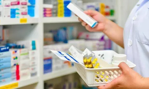 Thủ tướng Lê Minh Hưng: Thuốc chữa bệnh, trang thiết bị y tế là lĩnh vực rất đặc thù nên Nhà nước phải kiểm soát