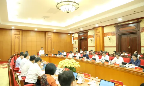 Thường trực Ban Bí thư Trần Cẩm Tú: Chuyển tư duy từ chữa bệnh sang chăm sóc và quản lý sức khỏe suốt đời