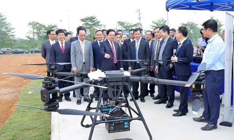 Phó Thủ tướng Hồ Quốc Dũng: Đại học Quốc gia Hà Nội cần tiên phong phát triển công nghệ, giải quyết những bài toán lớn của quốc gia