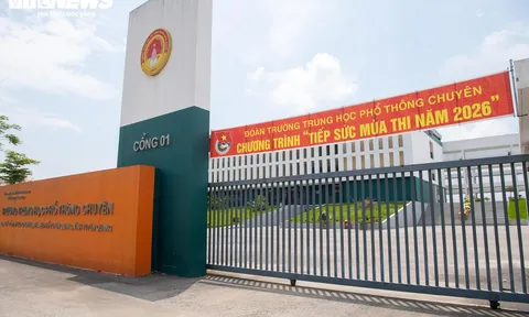 326 thí sinh Trường THPT Chuyên Tuyên Quang hoàn thành kỳ thi lại tốt nghiệp